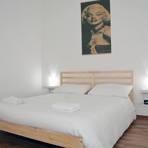 PUGLiA CHiC Camera privata con bagni condivisi